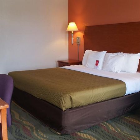 Econo Lodge Mcpherson Exterior foto