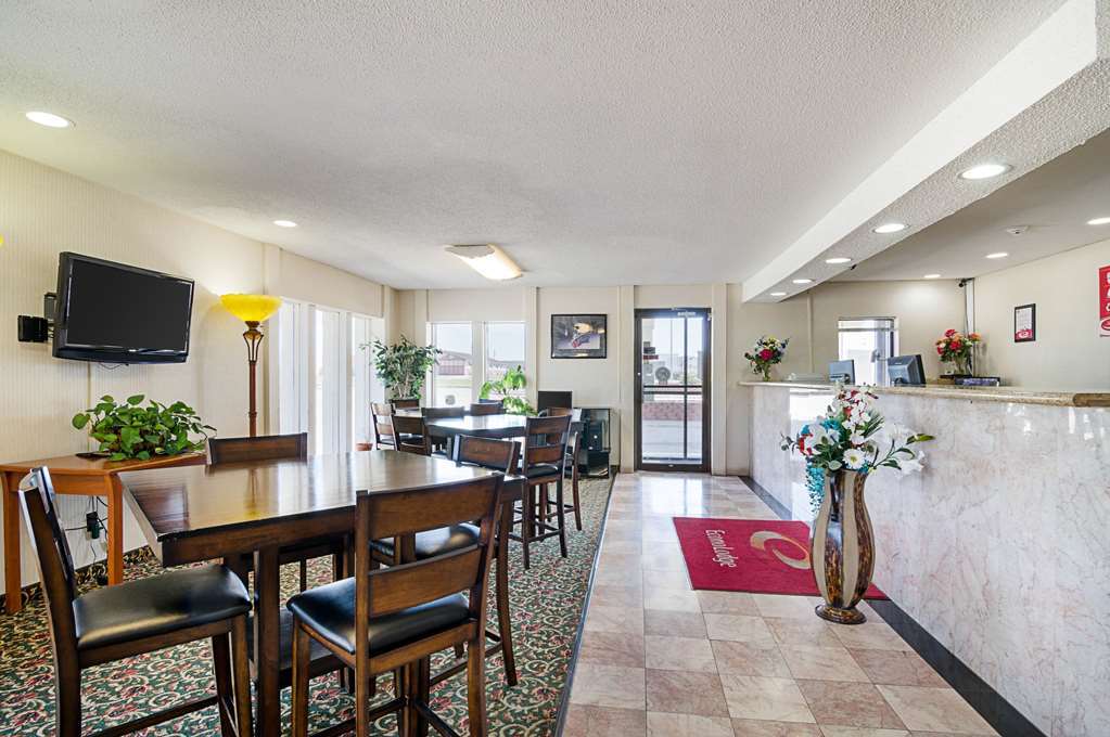 Econo Lodge Mcpherson Interior foto